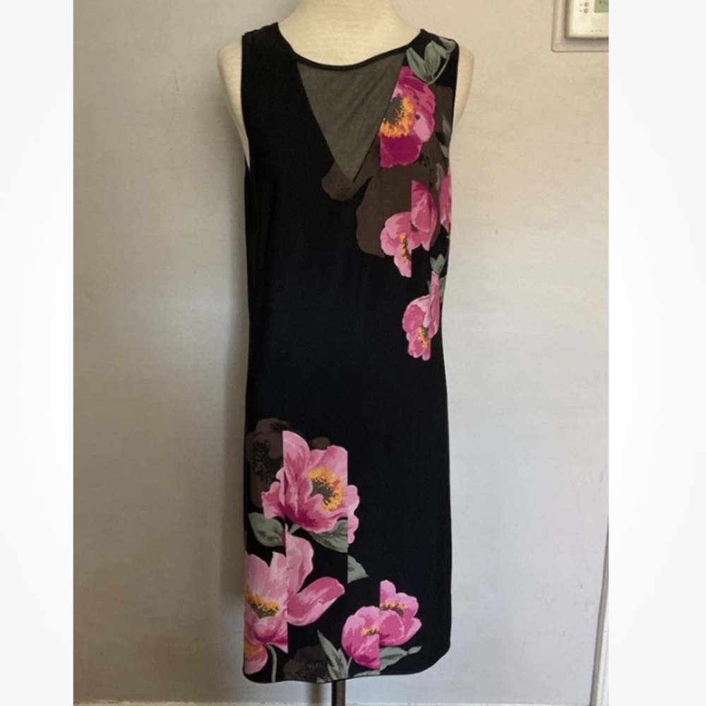5-13 White House Black market Pullover dress Floral Black medium